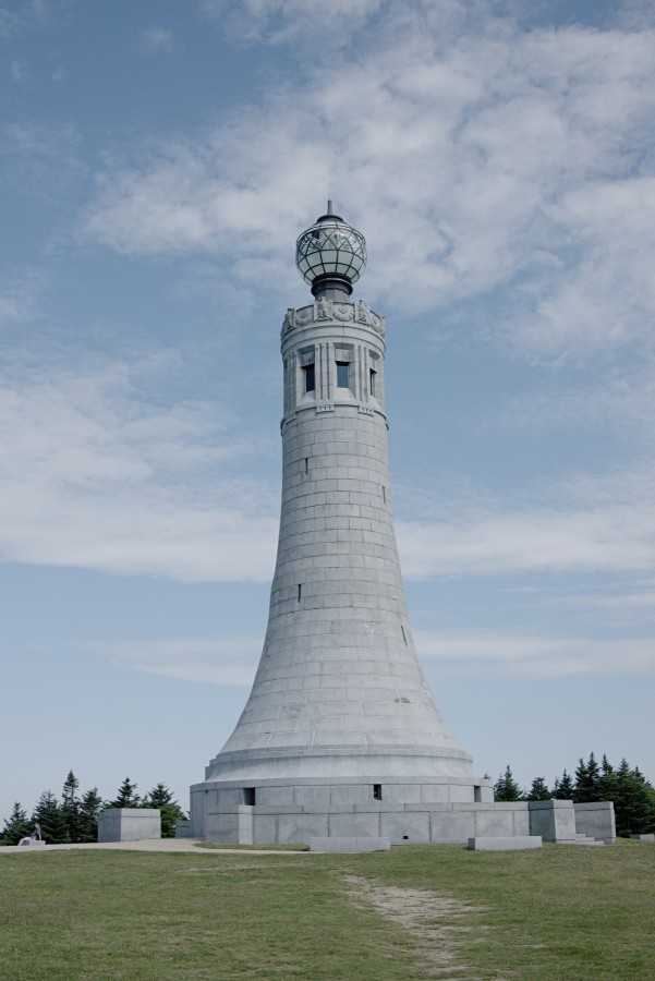 P1010488 memorial tower